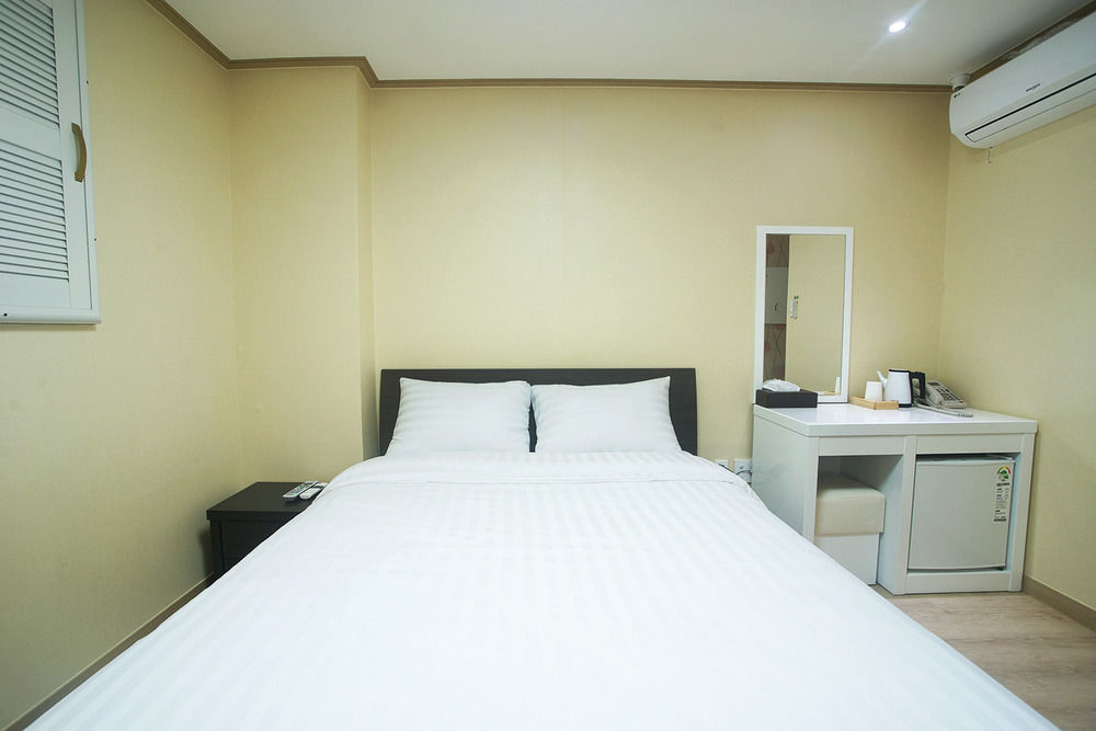 Orange Tree Hotel Jeju Buitenkant foto