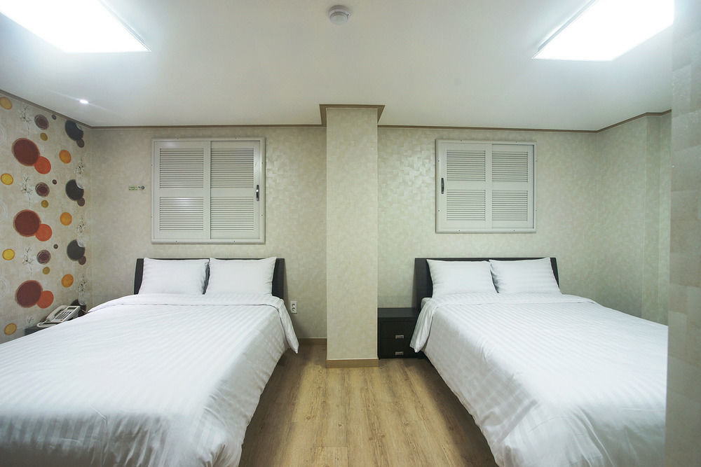 Orange Tree Hotel Jeju Buitenkant foto