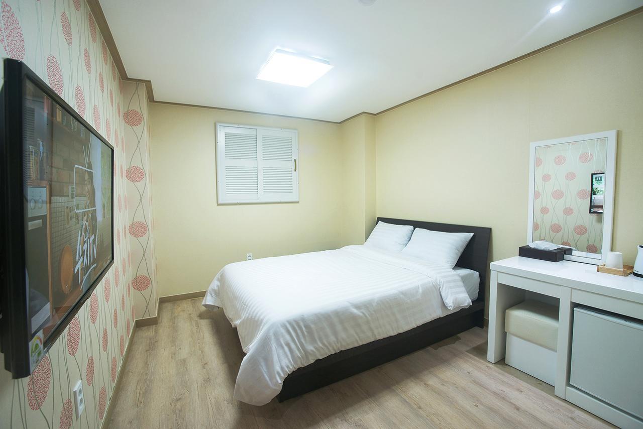 Orange Tree Hotel Jeju Buitenkant foto