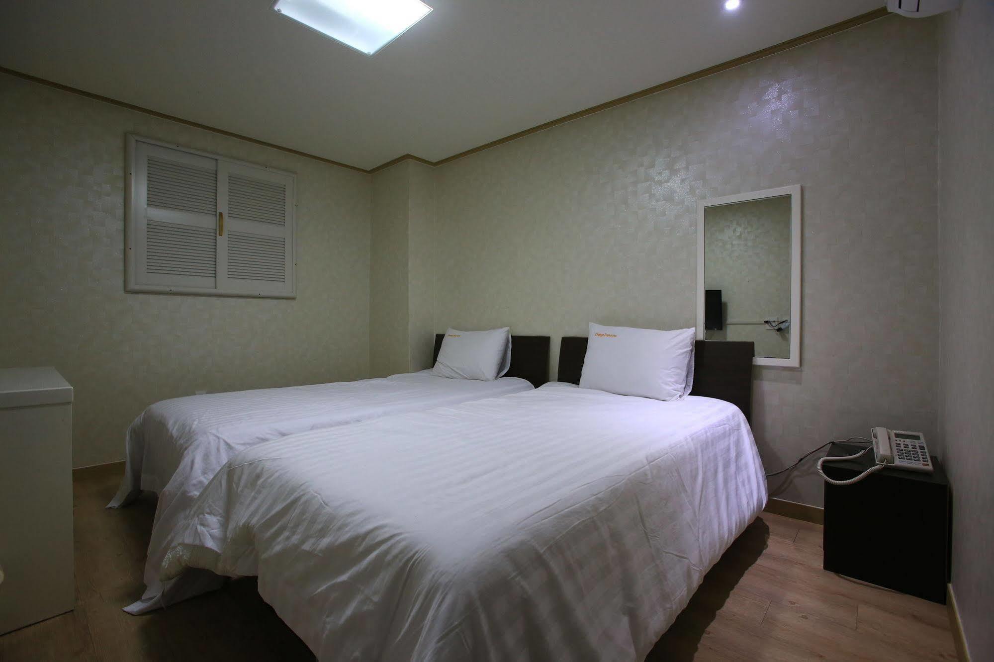 Orange Tree Hotel Jeju Buitenkant foto