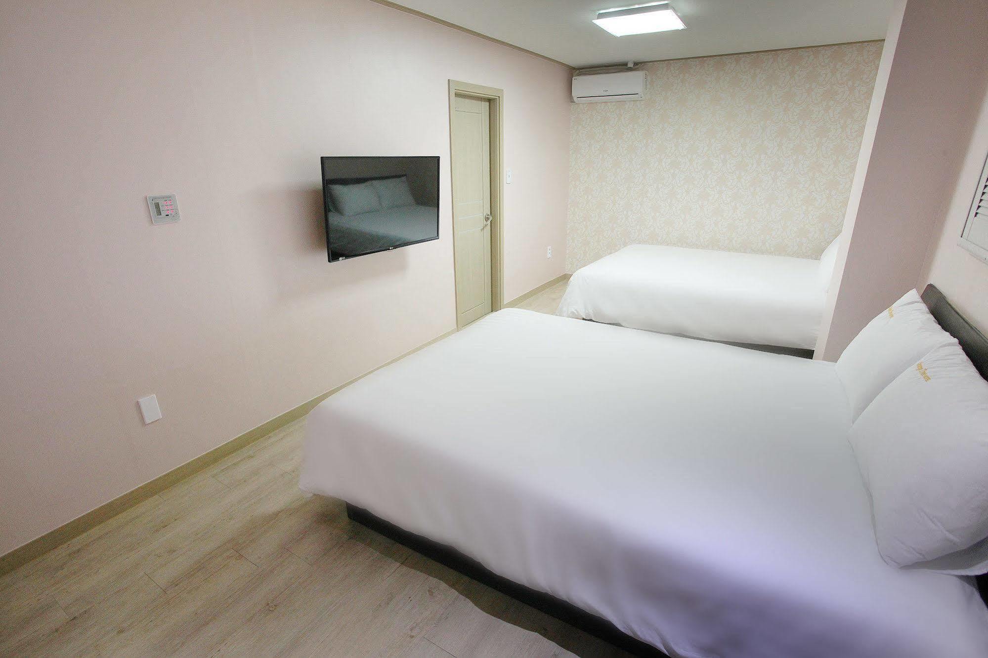 Orange Tree Hotel Jeju Buitenkant foto
