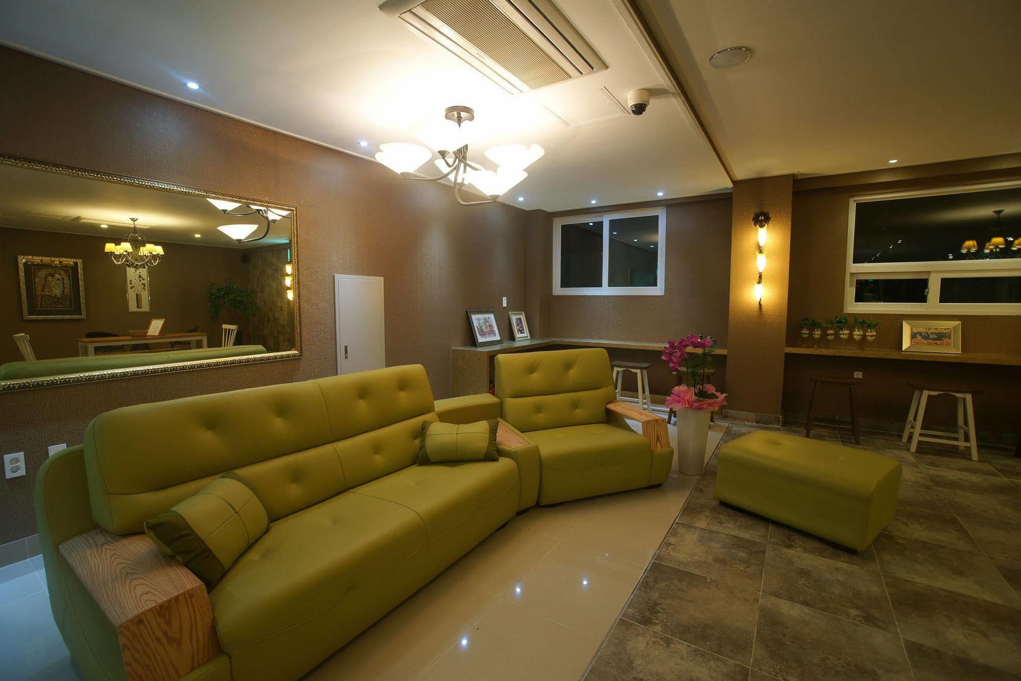 Orange Tree Hotel Jeju Buitenkant foto