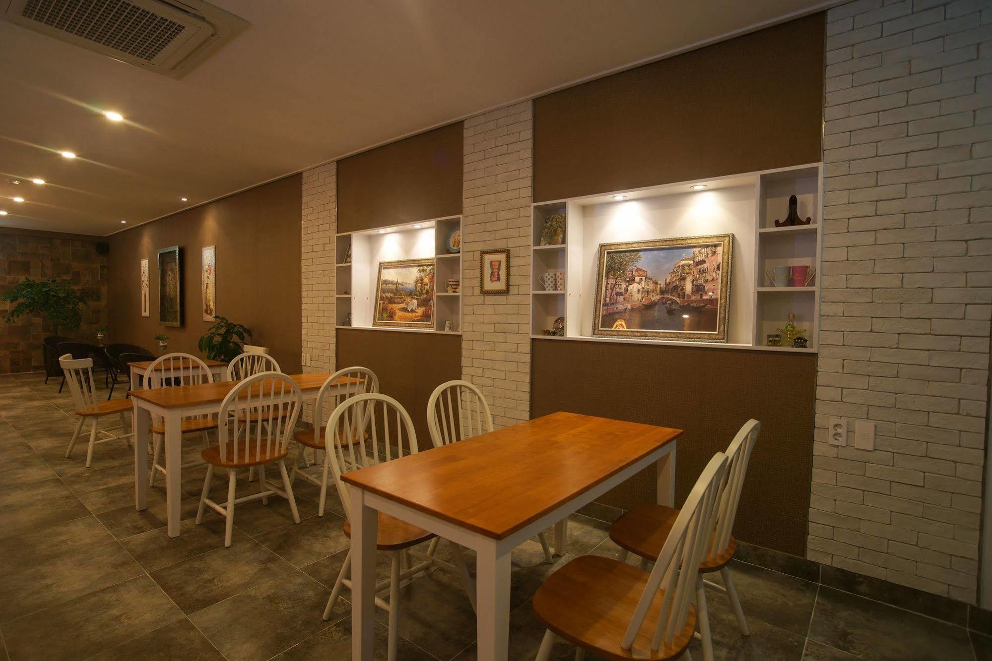Orange Tree Hotel Jeju Buitenkant foto